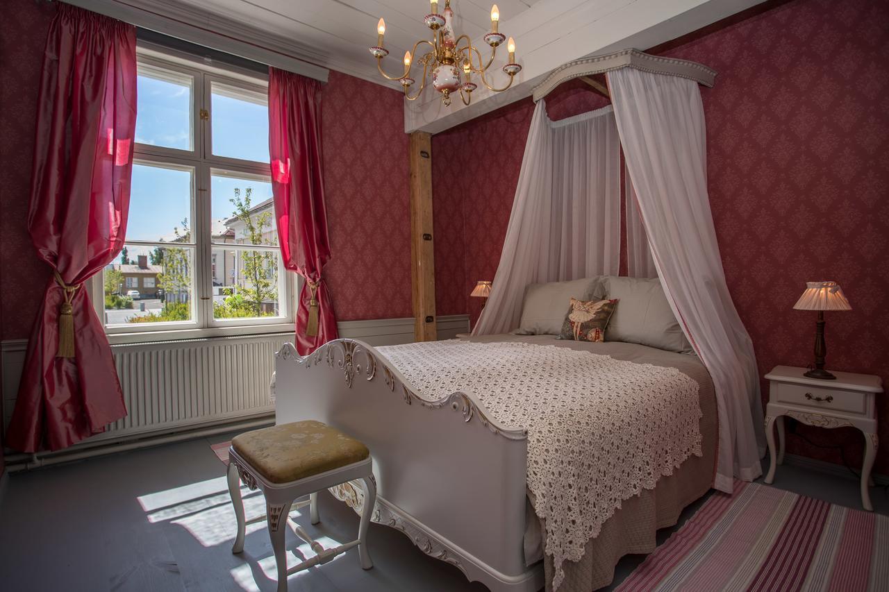 Boutique Hotel Langin Kauppahuone Раахе Екстериор снимка